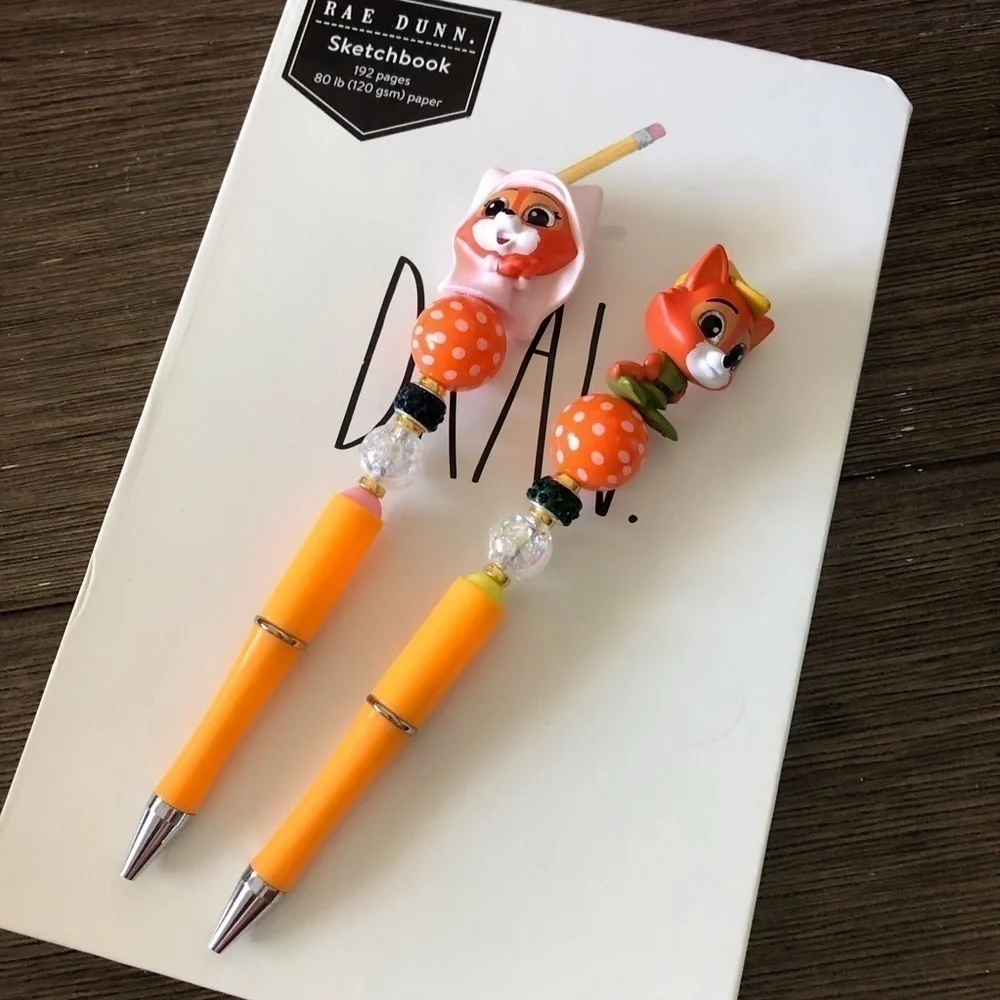 Disney Doorables: Robin Hood: Lady Marian & Robin Hood handmade beaded pens